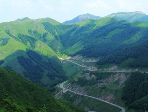 六盘山在哪里  六盘山森林公园旅游