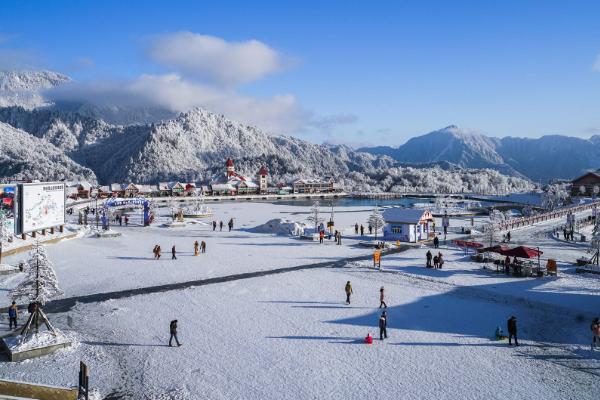 年西岭雪山滑雪场开放时间及游玩攻略