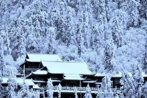 成都周边赏雪的地方，成都周边赏雪自驾游