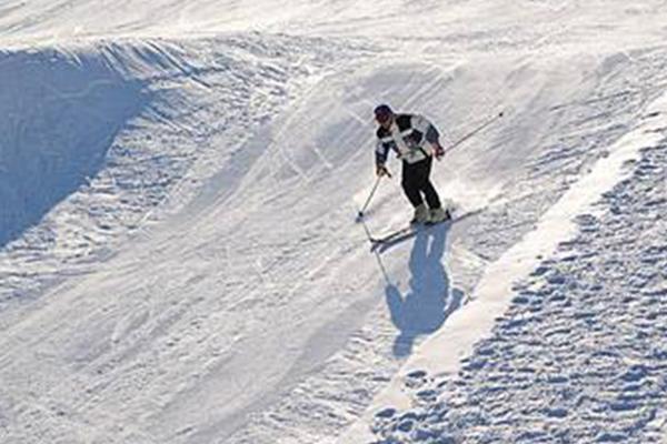 兰州兴隆山滑雪场什么时候开始营业，兰州兴隆山滑雪场门票多少钱