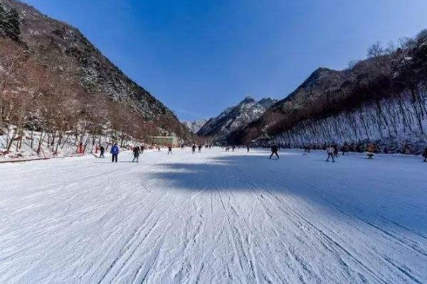 西安翠华山滑雪场的开放时间，西安翠华山滑雪场交通路线