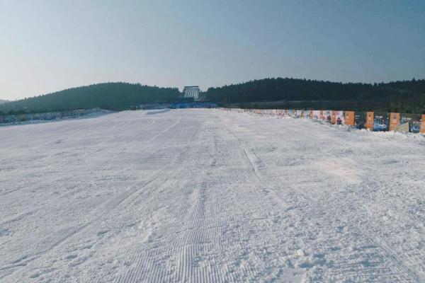 大景山滑雪场旅游攻略，大景山滑雪场门票开放时间交通