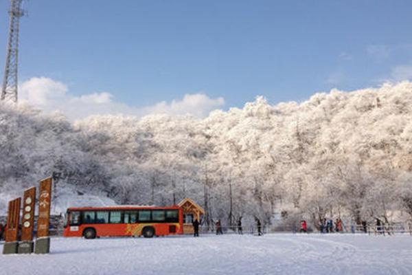 西岭雪山滑雪场门票多少钱，西岭雪山滑雪场游玩攻略