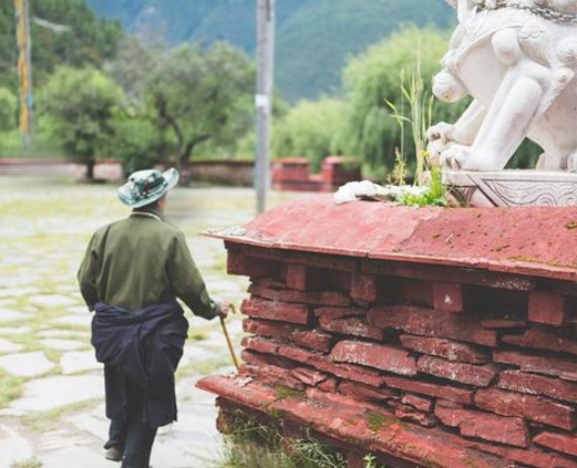 喇嘛岭寺在哪里，林芝喇嘛岭寺旅游