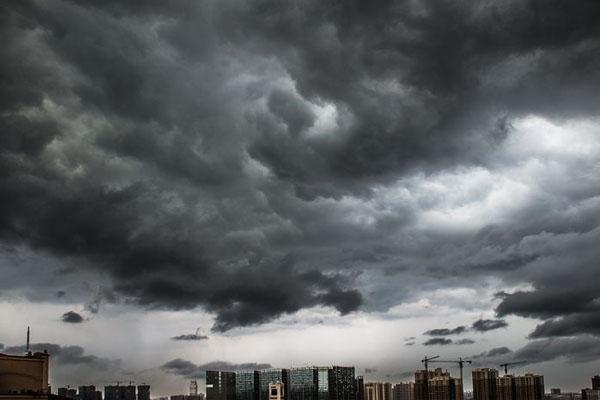 京津冀四川等地局地有大暴雨 发布暴雨黄色预警