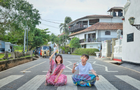 旅游怎么拍情侣照 情侣旅游拍照姿势